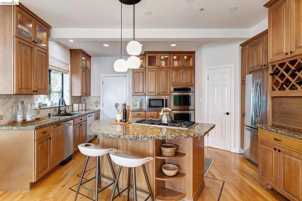 7015 Elverton Drive Oakland CA 94611