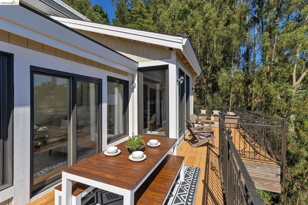 7015 Elverton Drive Oakland CA 94611