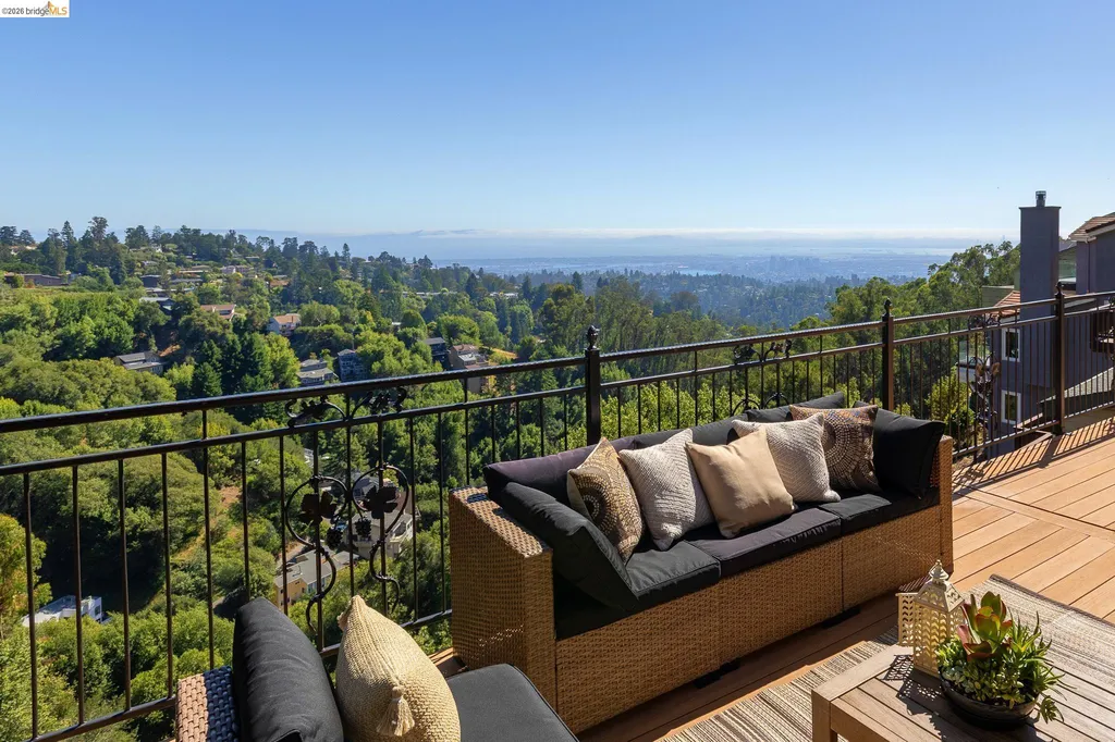 7015 Elverton Drive Oakland CA 94611