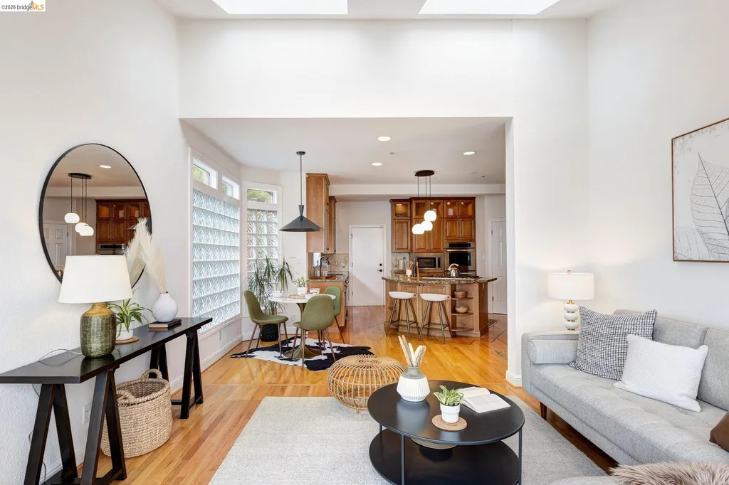 7015 Elverton Drive Oakland CA 94611