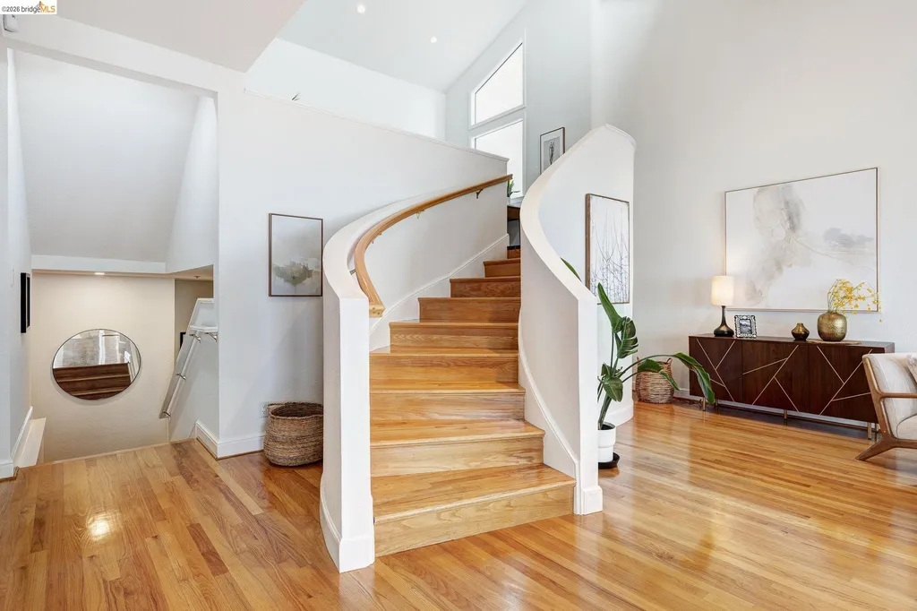 7015 Elverton Drive Oakland CA 94611