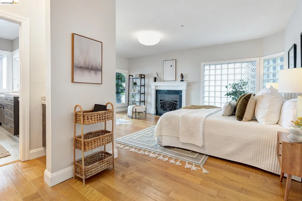 7015 Elverton Drive Oakland CA 94611