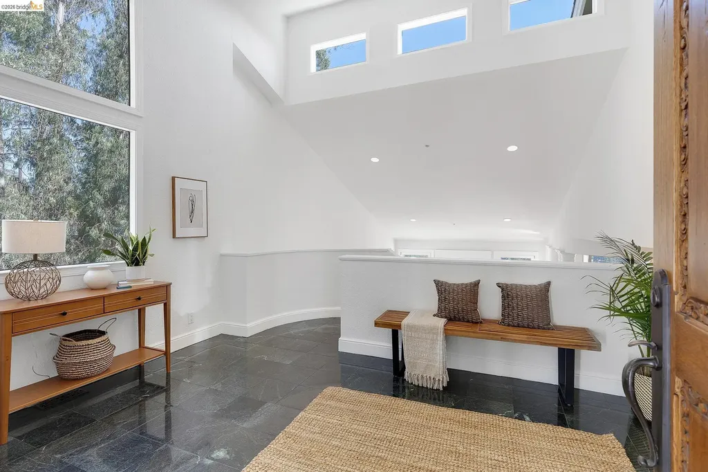 7015 Elverton Drive Oakland CA 94611