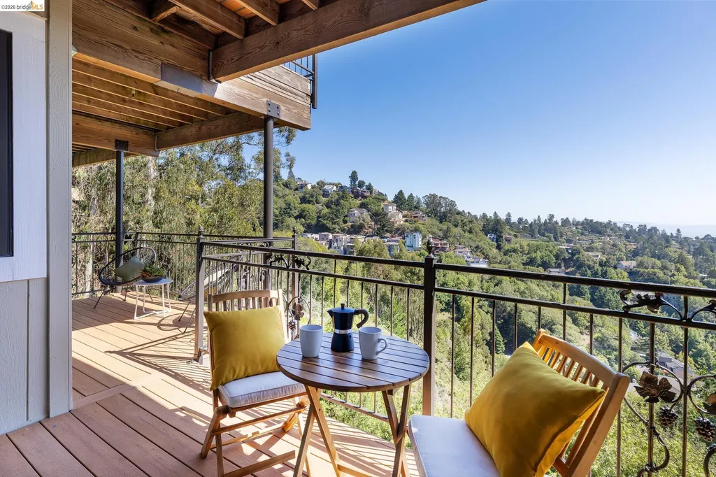 7015 Elverton Drive Oakland CA 94611