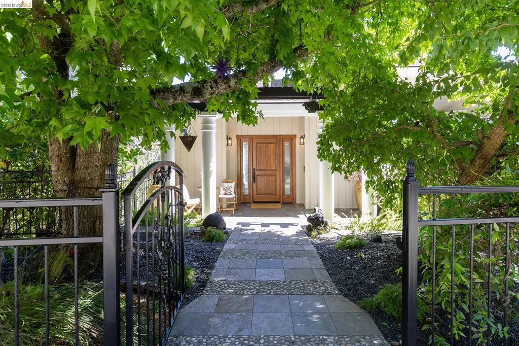 7015 Elverton Drive Oakland CA 94611