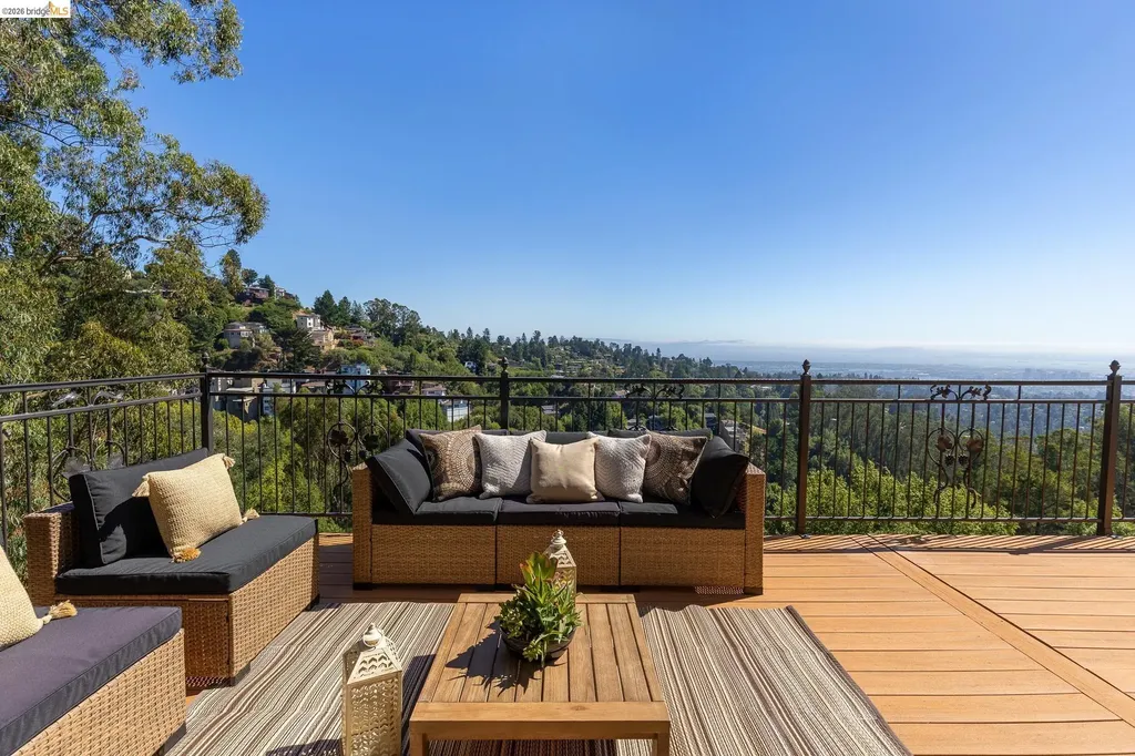 7015 Elverton Drive Oakland CA 94611