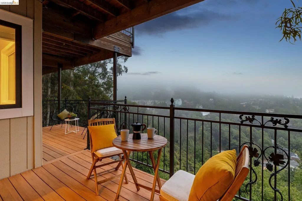 7015 Elverton Drive Oakland CA 94611