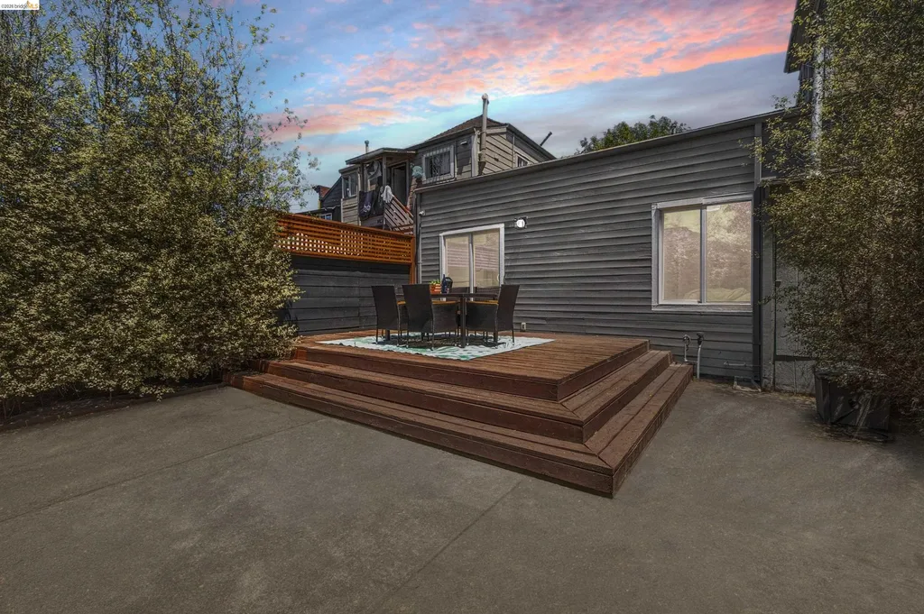 2523 Martin Luther King Jr Way Oakland CA 94612