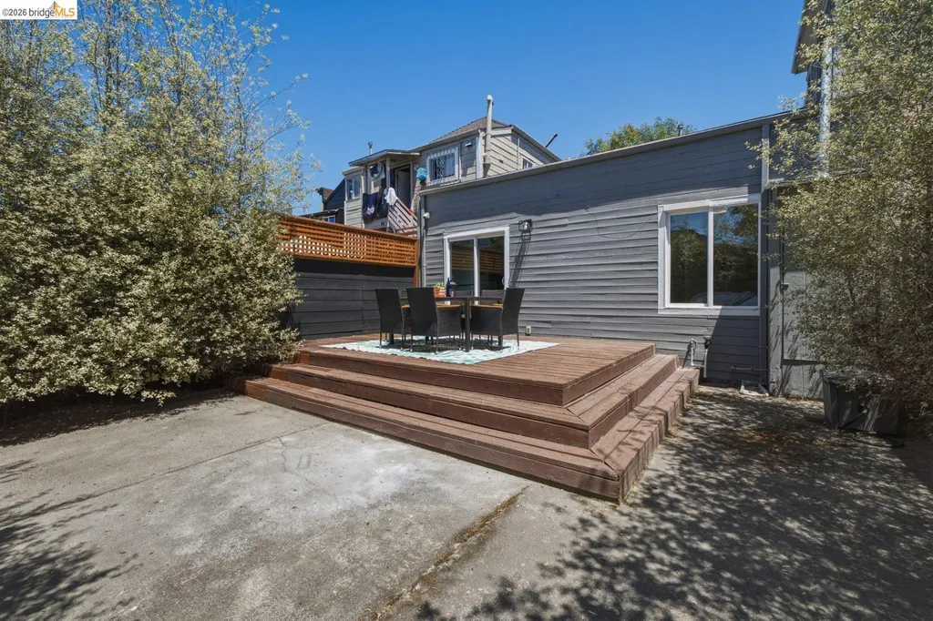 2523 Martin Luther King Jr Way Oakland CA 94612