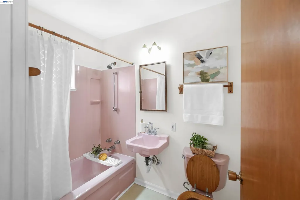 885 Devonshire Avenue San Leandro CA 94579