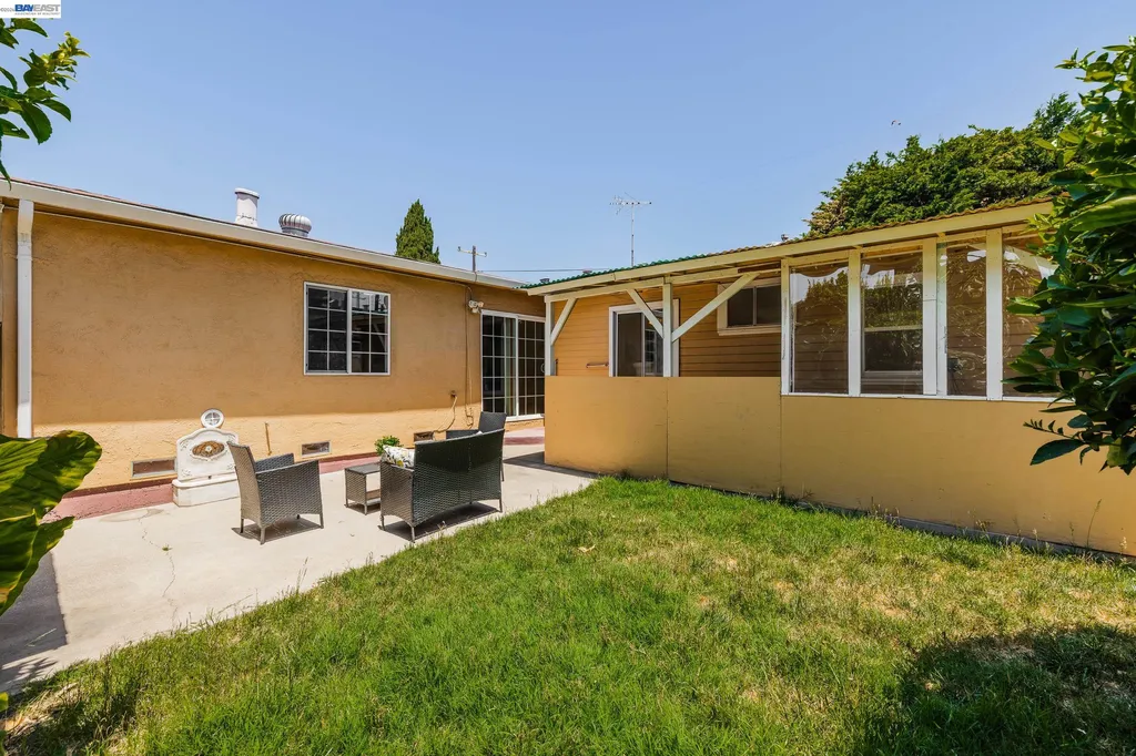 16984 Westerman Hayward CA 94541
