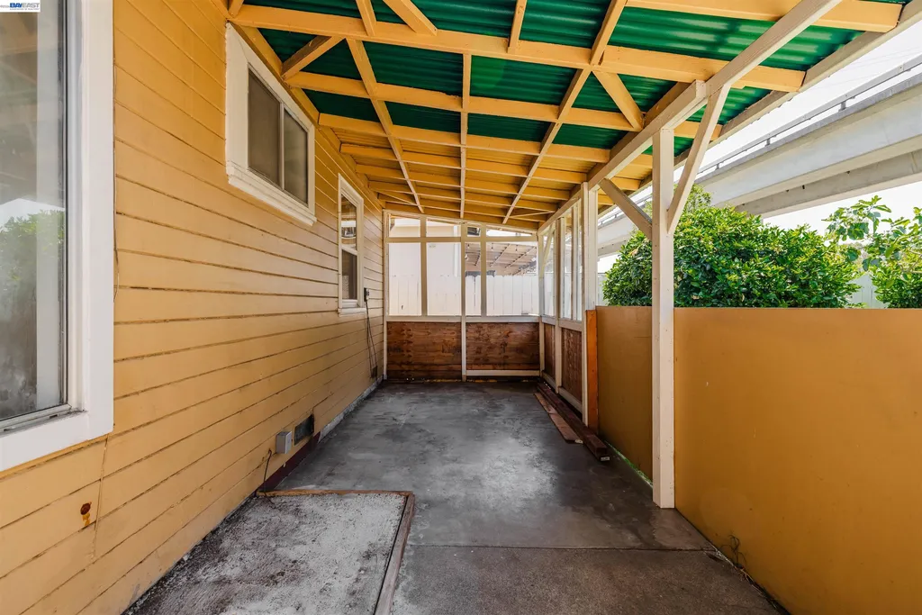 16984 Westerman Hayward CA 94541
