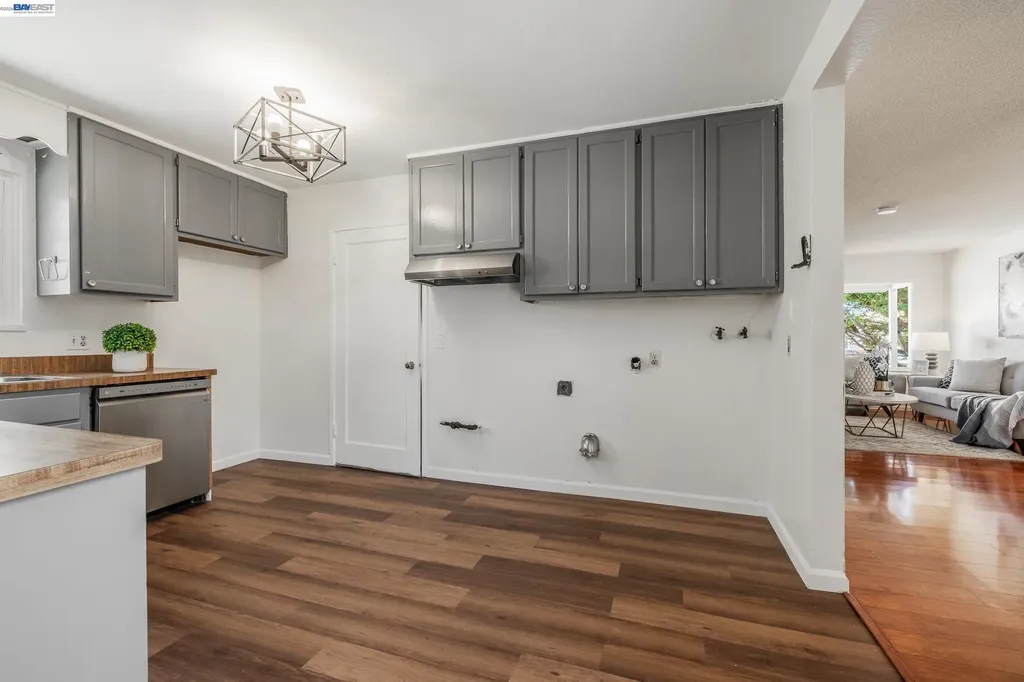 16984 Westerman Hayward CA 94541