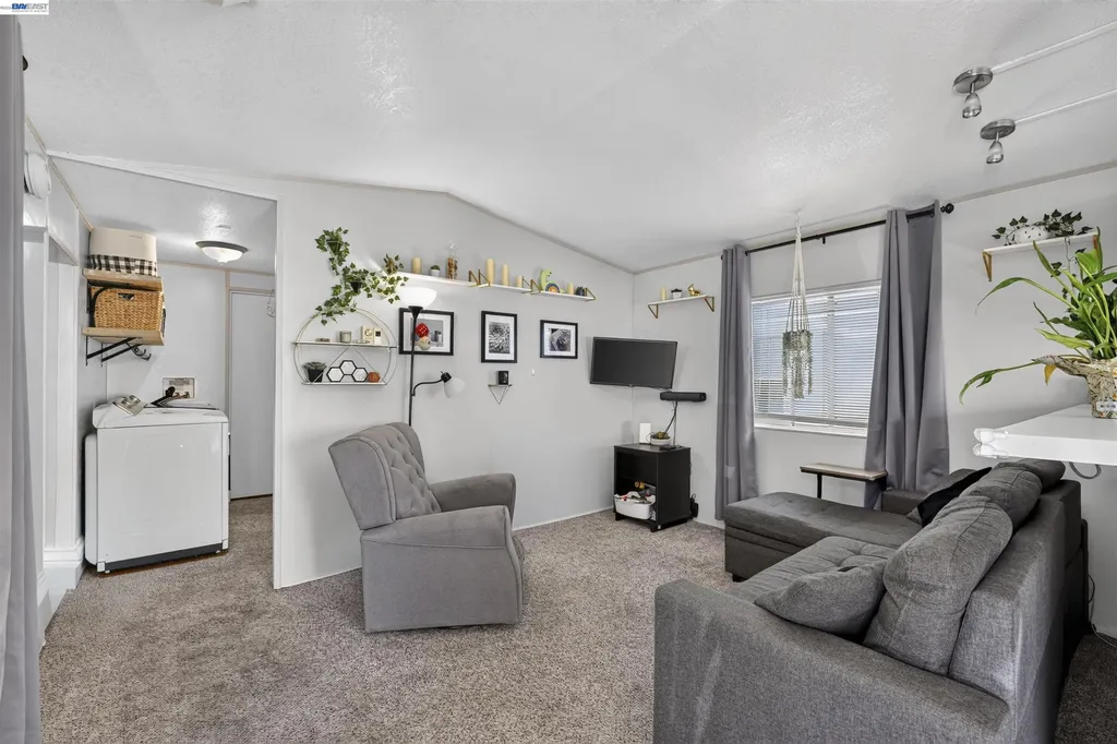 828 Olivina Avenue Livermore CA 94551