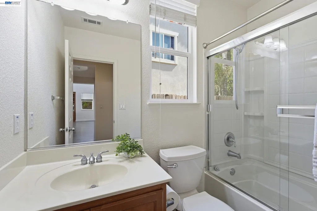 15 Vitruvius Court Oakley CA 94561