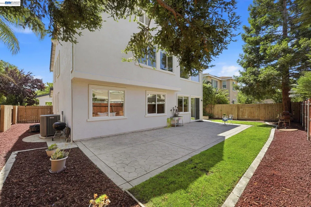 15 Vitruvius Court Oakley CA 94561