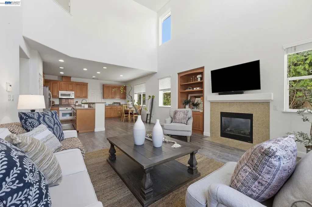 15 Vitruvius Court Oakley CA 94561