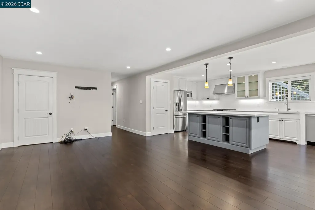 557 43rd Street Oakland CA 94609