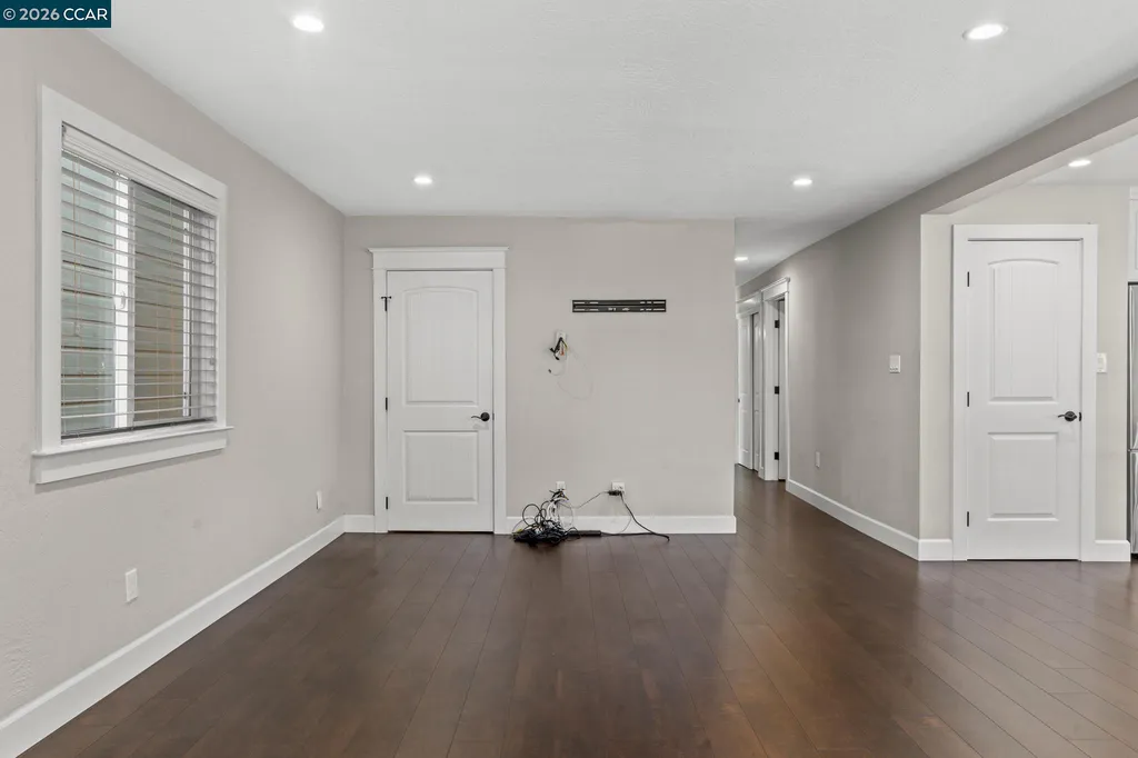 557 43rd Street Oakland CA 94609