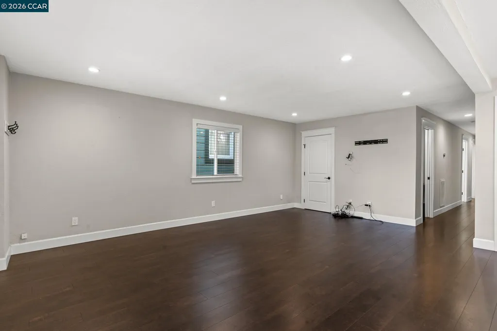 557 43rd Street Oakland CA 94609