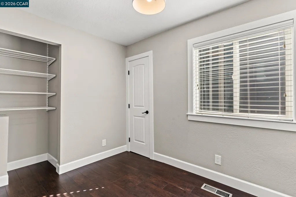 557 43rd Street Oakland CA 94609
