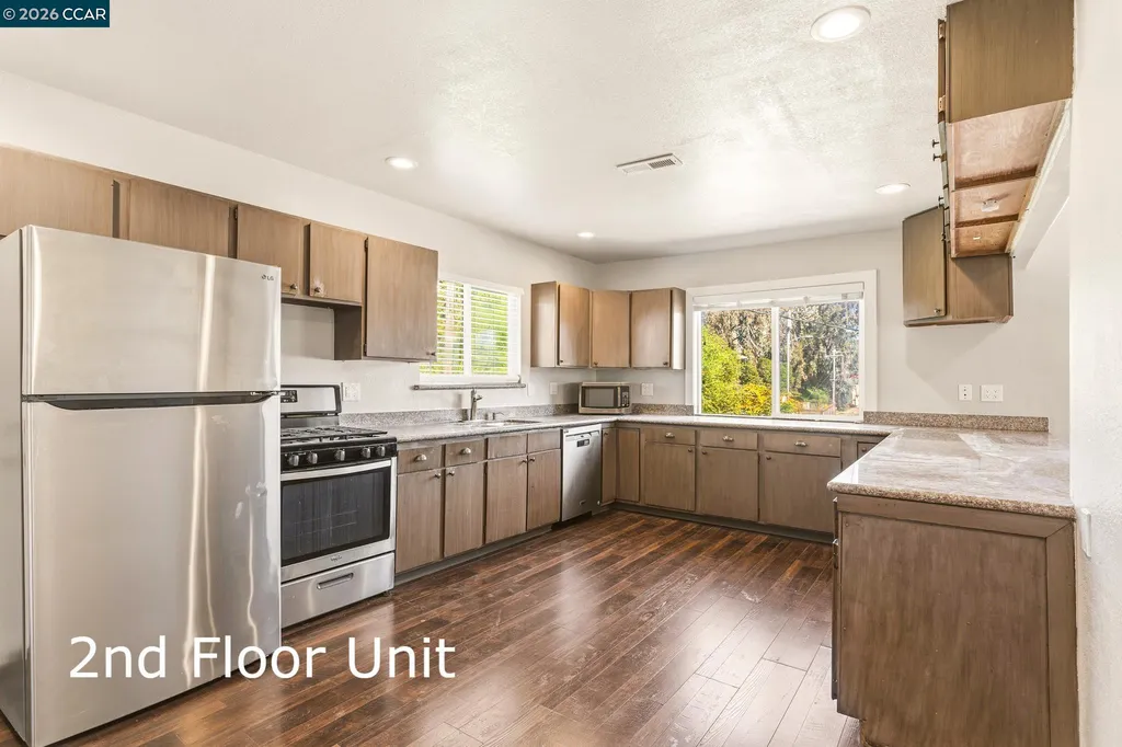 557 43rd Street Oakland CA 94609