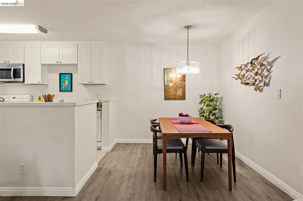385 Jayne Avenue Oakland CA 94610