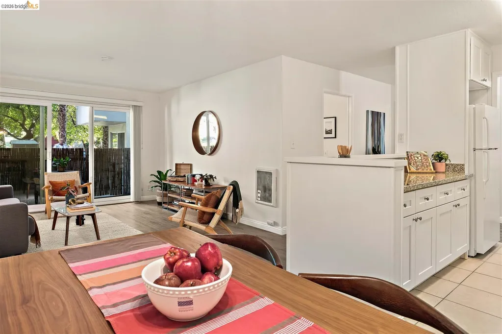 385 Jayne Avenue Oakland CA 94610