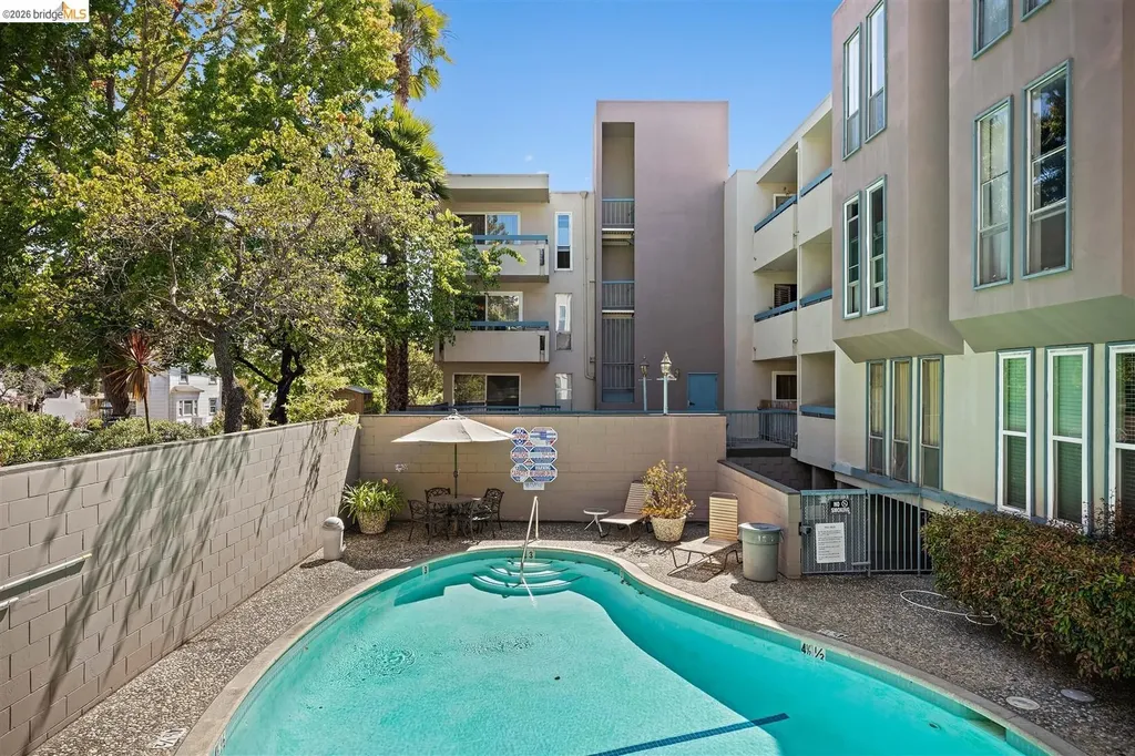 385 Jayne Avenue Oakland CA 94610