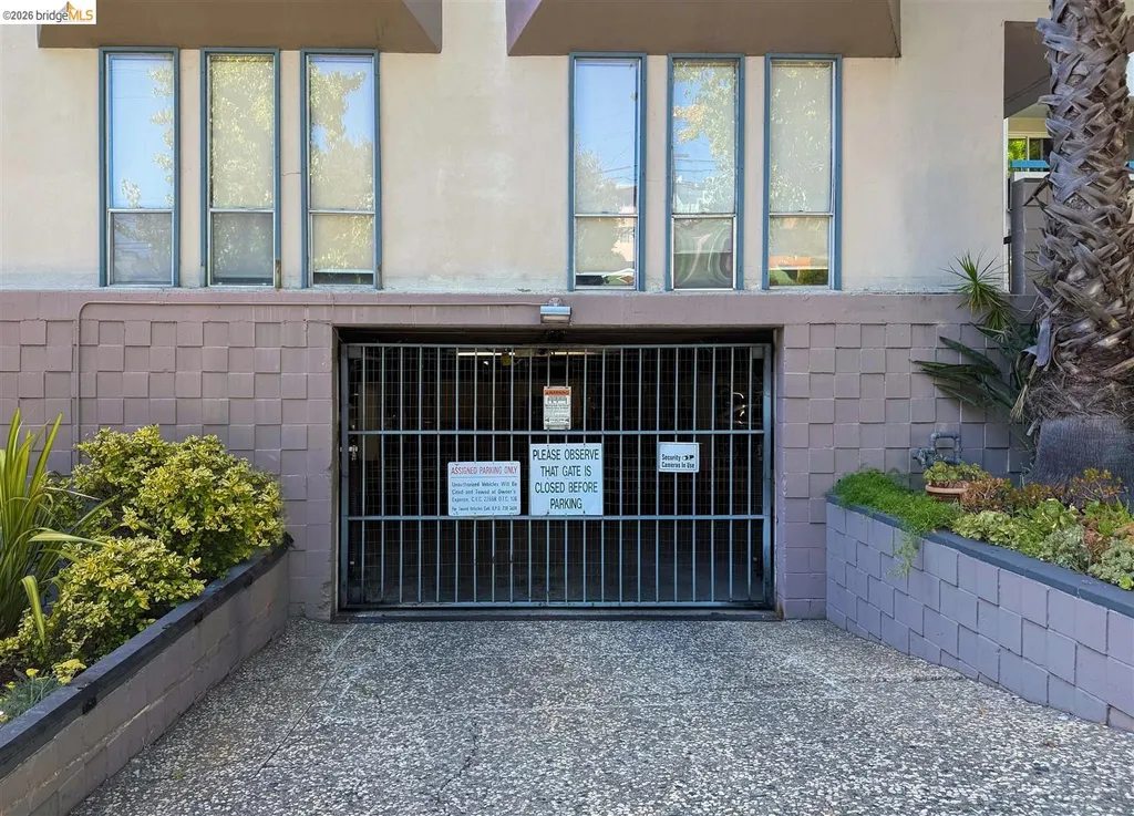 385 Jayne Avenue Oakland CA 94610