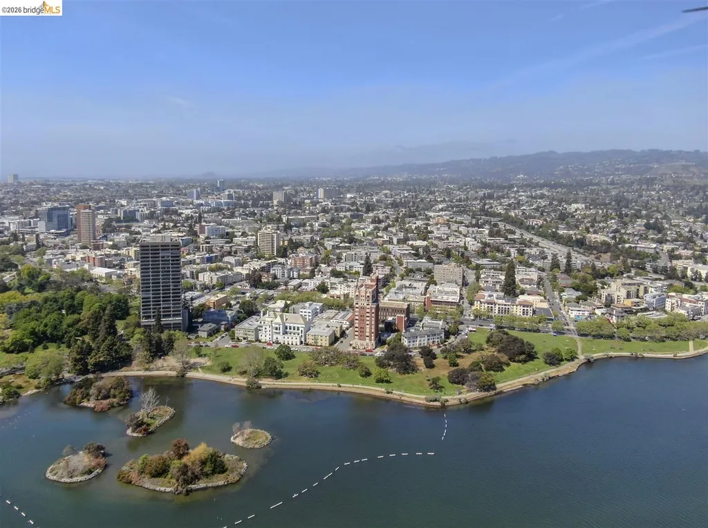 385 Jayne Avenue Oakland CA 94610