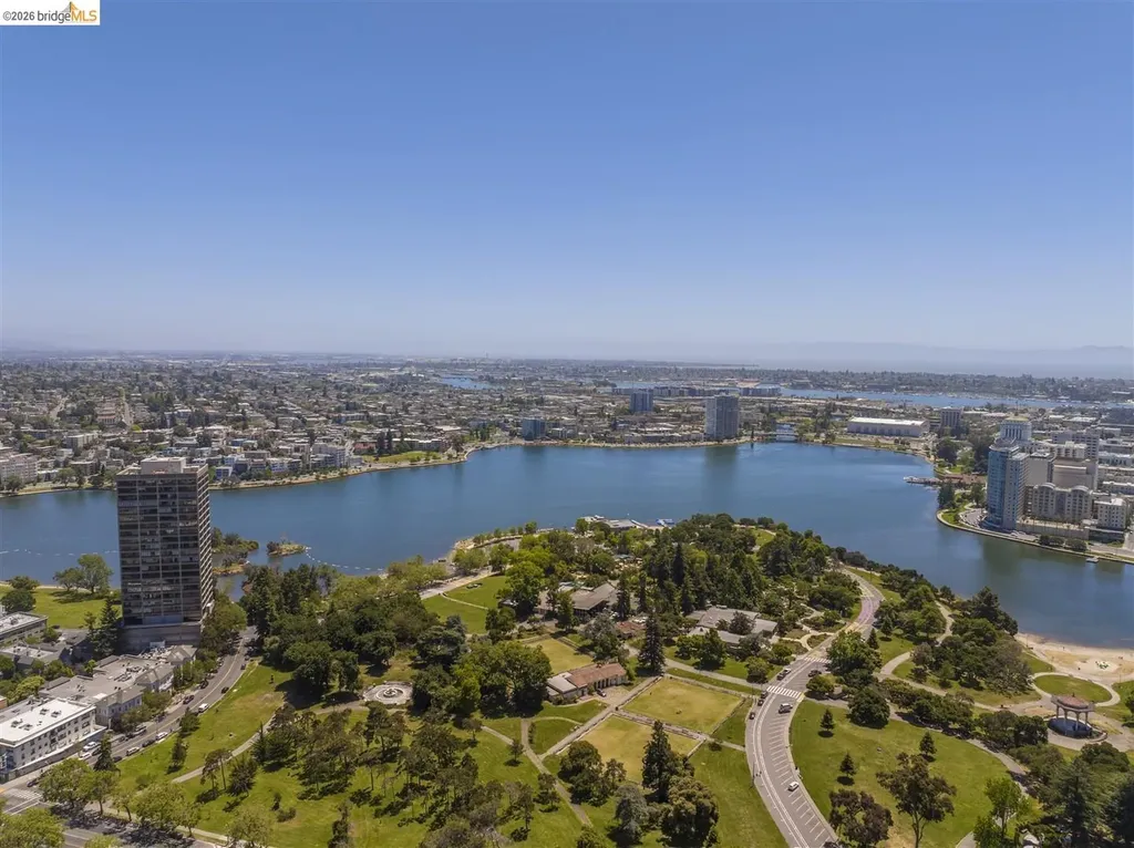 385 Jayne Avenue Oakland CA 94610
