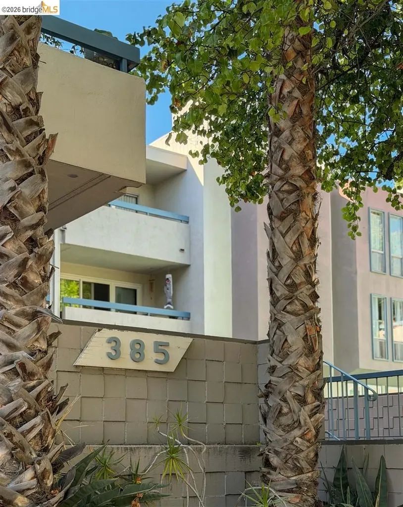385 Jayne Avenue Oakland CA 94610