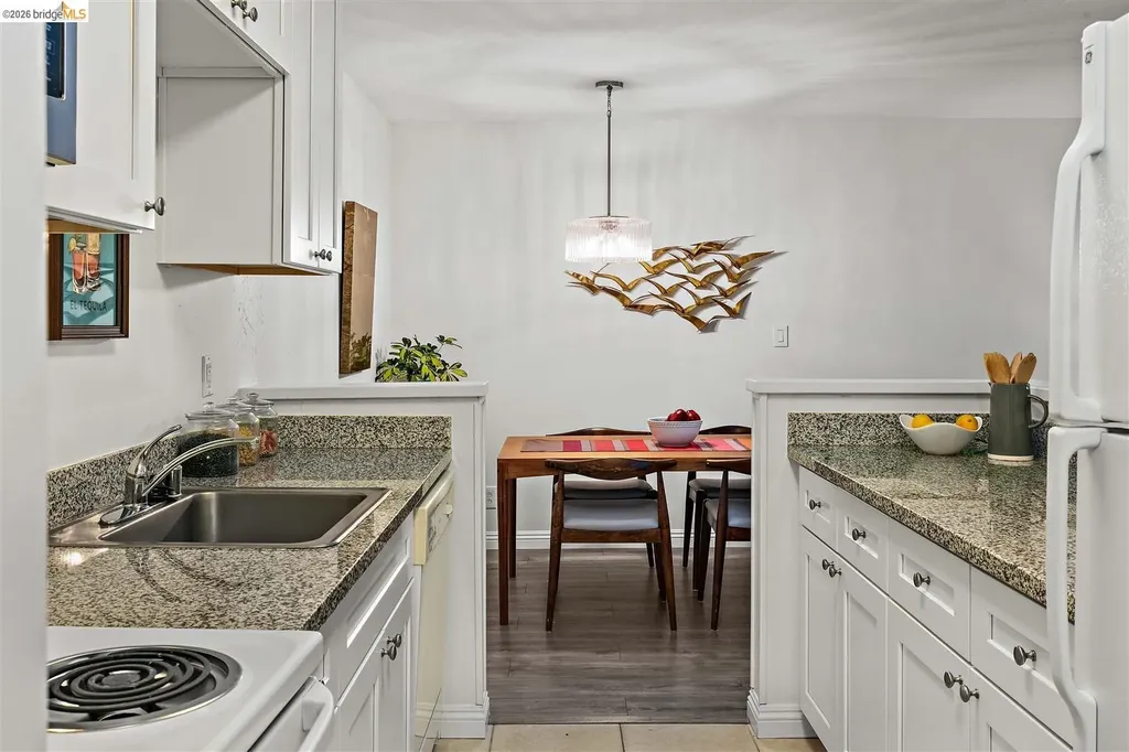 385 Jayne Avenue Oakland CA 94610