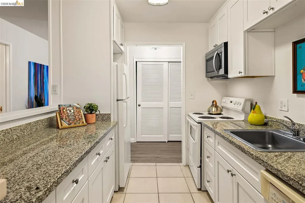 385 Jayne Avenue Oakland CA 94610