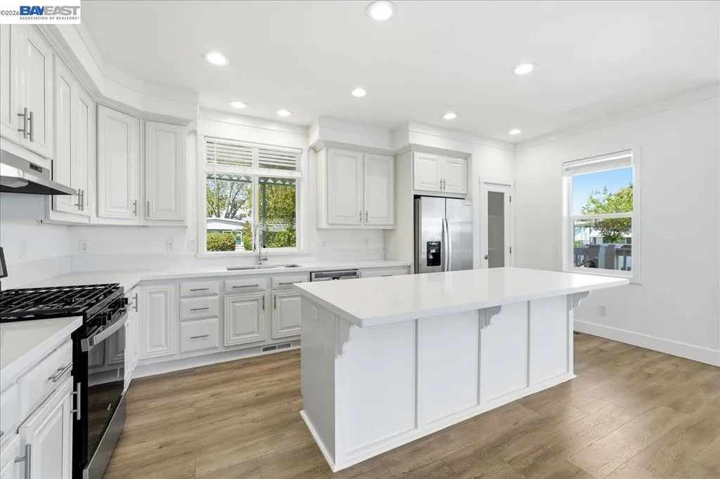 27915 Pueblo Springs Hayward CA 94545