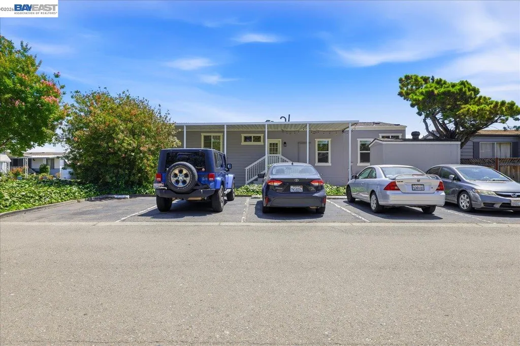 27915 Pueblo Springs Hayward CA 94545
