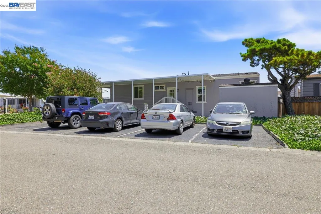 27915 Pueblo Springs Hayward CA 94545