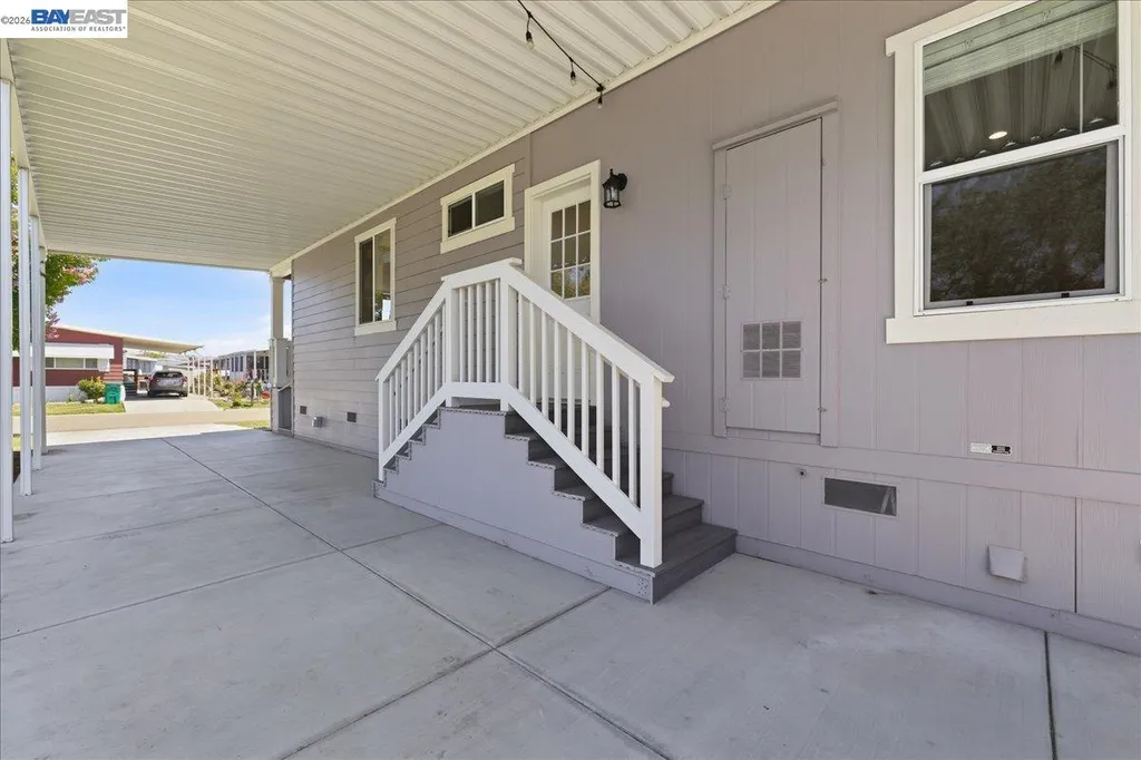27915 Pueblo Springs Hayward CA 94545