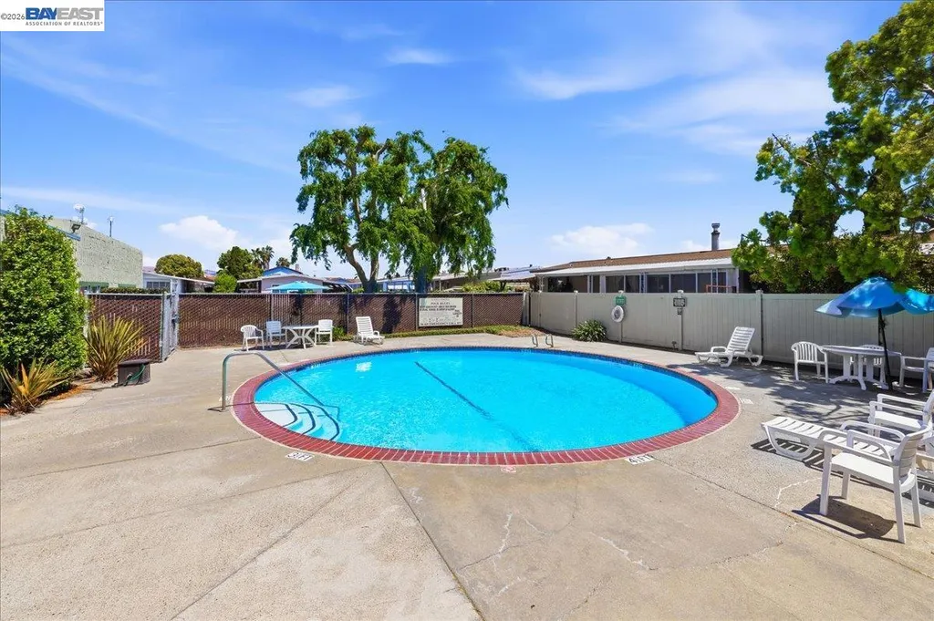 27915 Pueblo Springs Hayward CA 94545