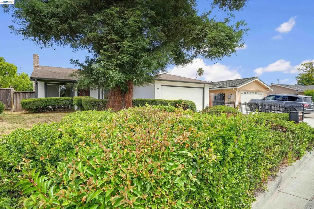 32466 Lake Berryessa Drive Fremont CA 94555