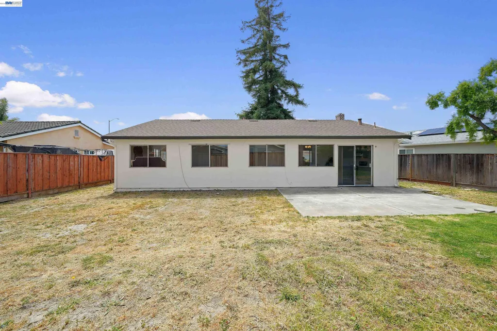 32466 Lake Berryessa Drive Fremont CA 94555