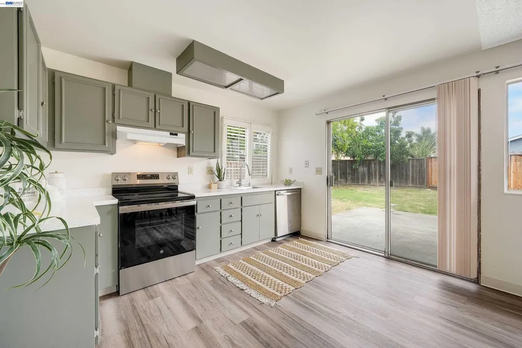 32466 Lake Berryessa Drive Fremont CA 94555
