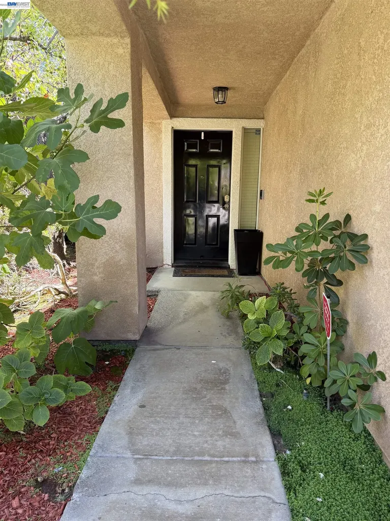 433 Calistoga Circle Fremont CA 94536