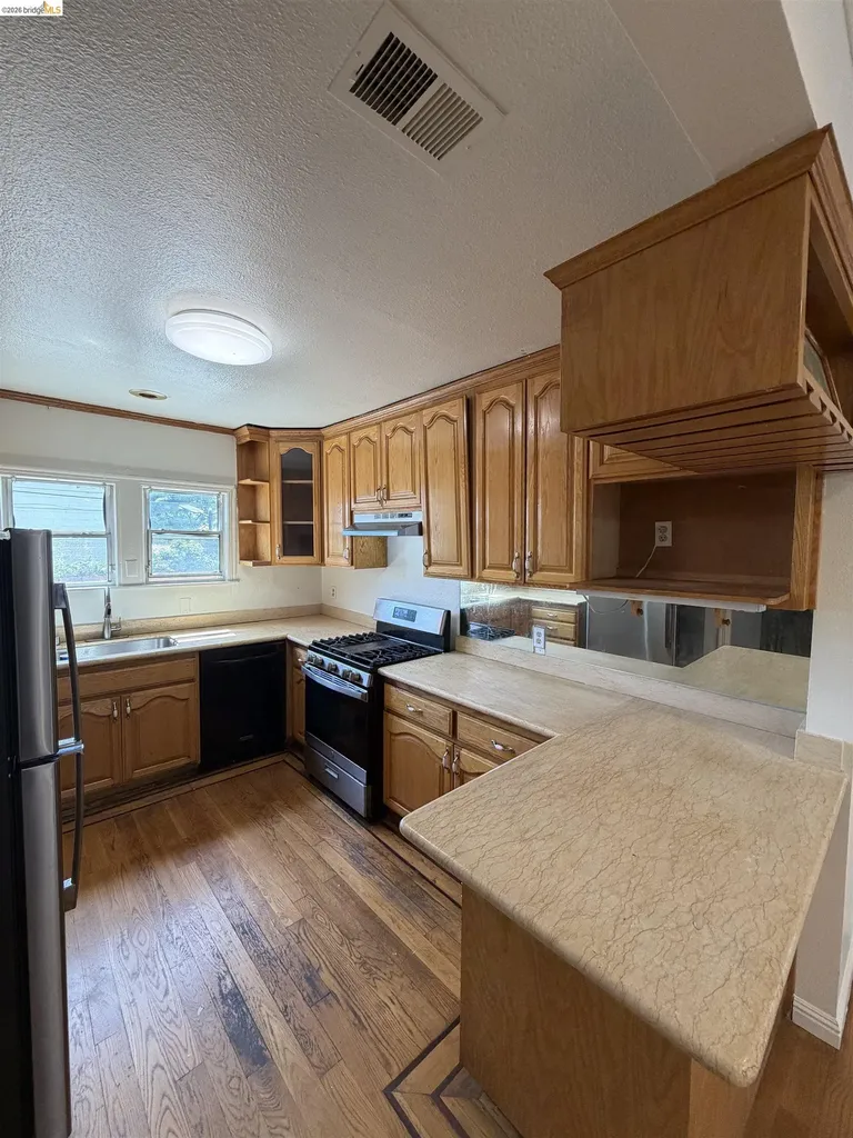 918 Royal Street Oakland CA 94603