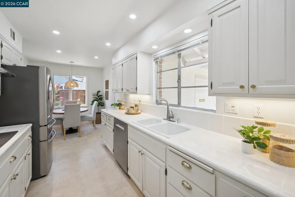 2856 San Benito Drive Walnut Creek CA 94598