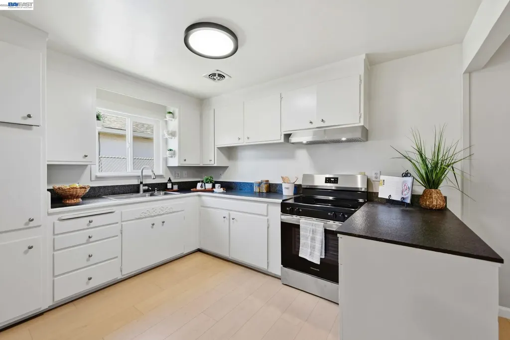 42881 Applewood Street Fremont CA 94538