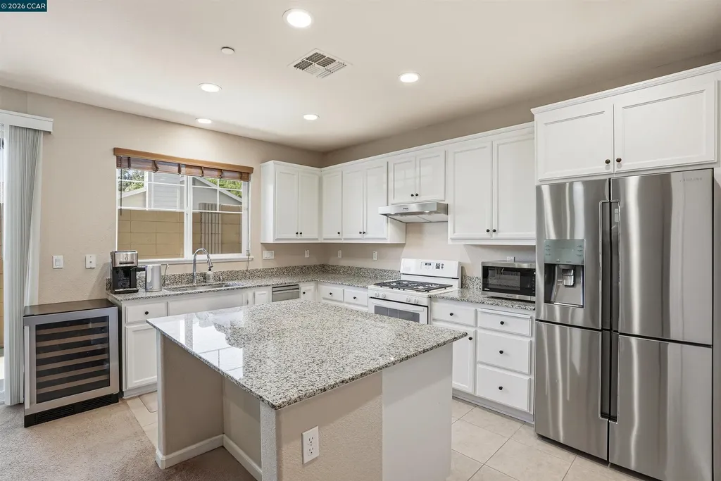 98 Belle Harbor Circle Pittsburg CA 94565