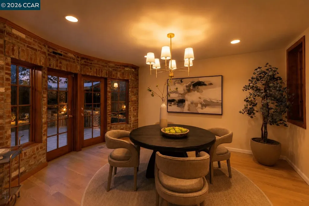 21 Oval Road Oakland CA 94611