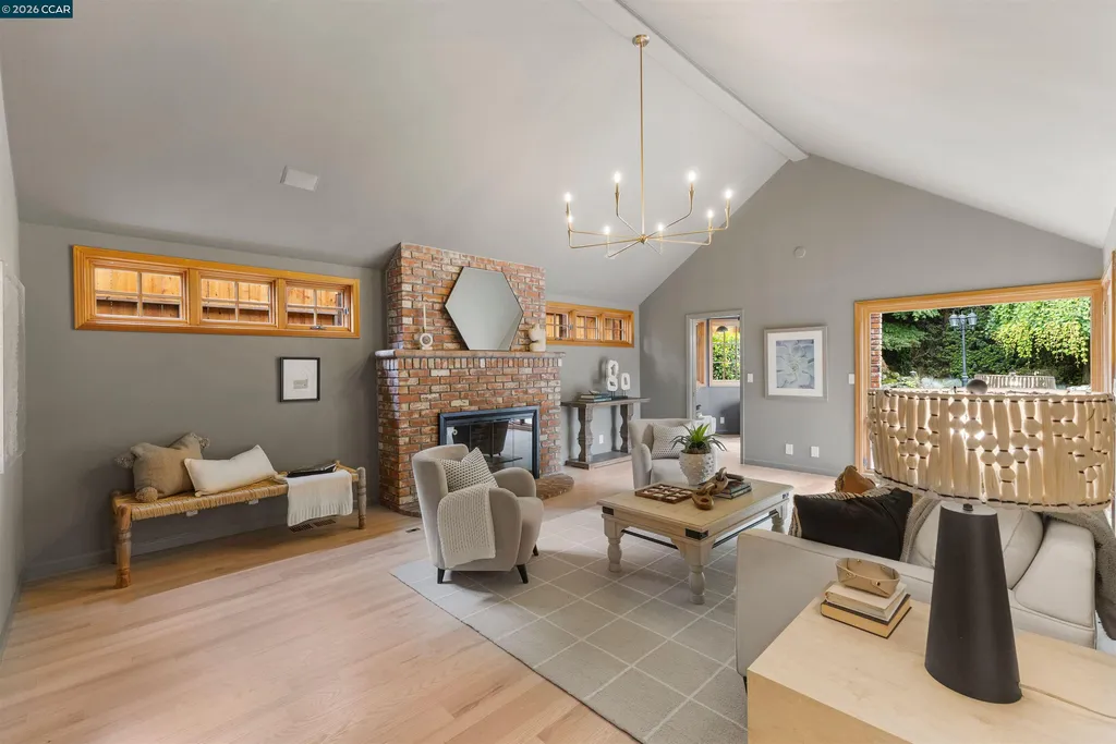 21 Oval Road Oakland CA 94611